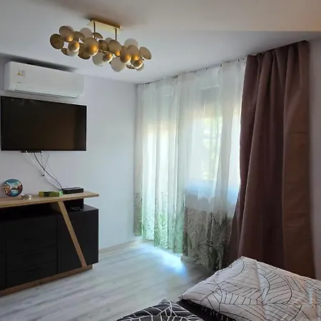 Megyer Apartmanhaz Апартаменты *