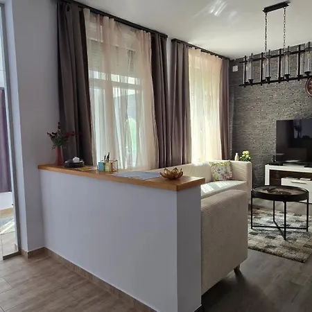 Megyer Apartmanhaz * Хевиз