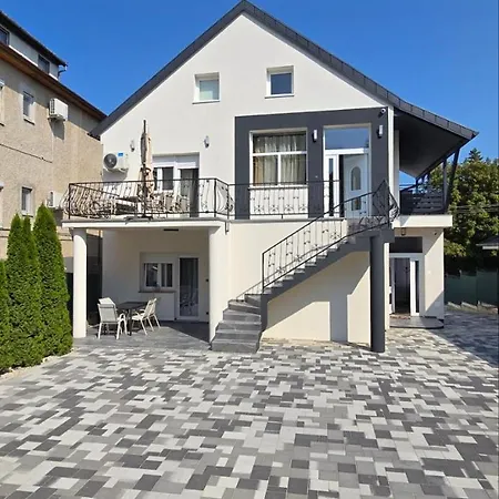 Megyer Apartmanhaz * Хевиз