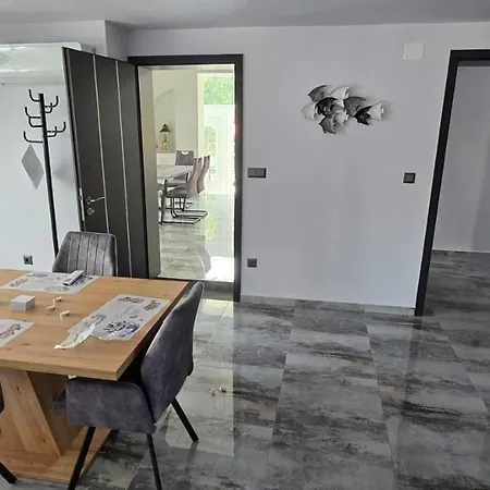 Megyer Apartmanhaz * Хевиз