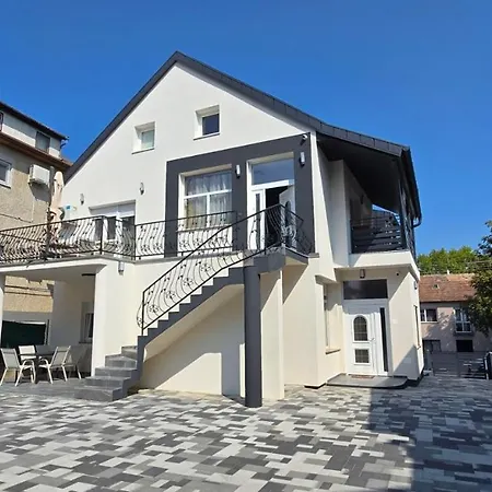 Апартаменты Megyer Apartmanhaz Хевиз