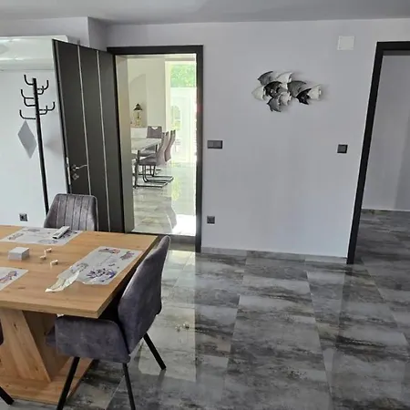 Megyer Apartmanhaz *